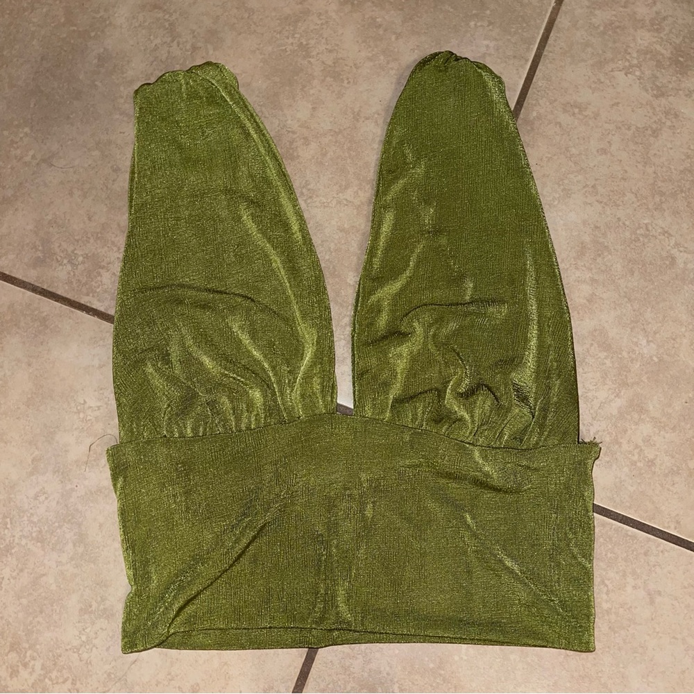 Amazon Green Deep V Neck Slim Fitted Sleeveless Top